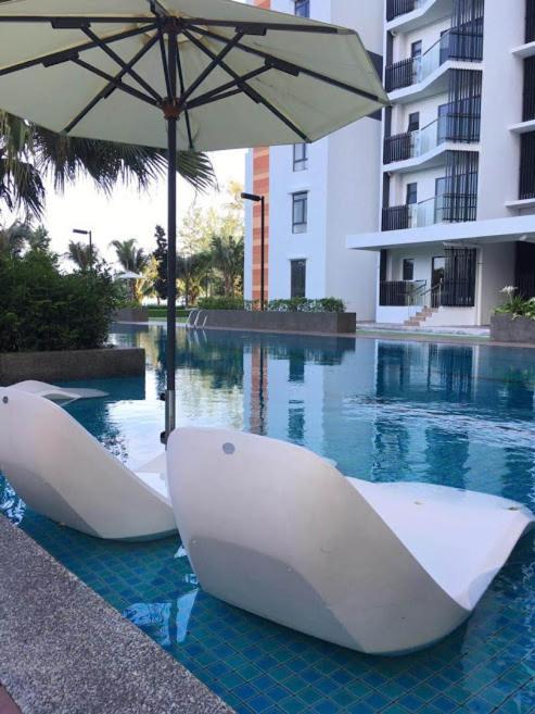 Apartment Timurbay By Dfamilia, Ground Floor With Easy Access To The Pool And Kuantan