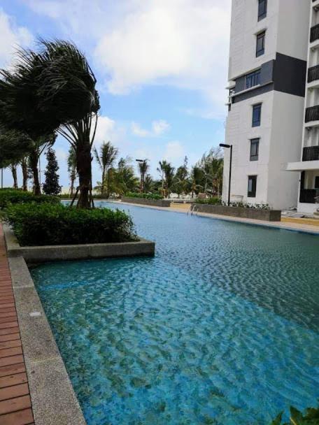 Timurbay By Dfamilia, Ground Floor With Easy Access To The Pool And Kuantan